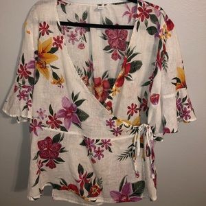 plus white floral wrap top
